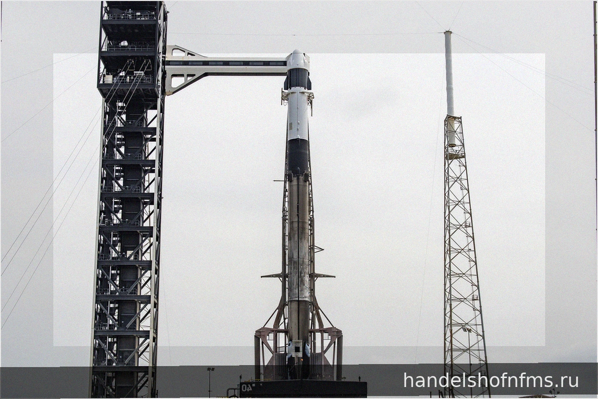 Миссия SpaceX CRS-34 по снабжению МКС отложена на 24 часа