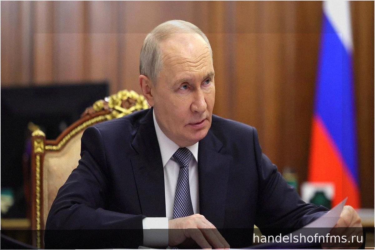 Владимир Путин поздравил выпускников с окончанием учебы