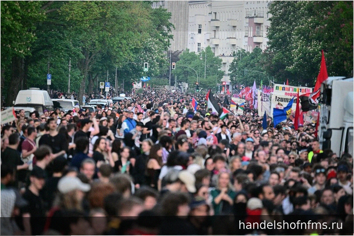 Первомайские Протесты: Призыв к Радостным Демонстрациям и Солидарности